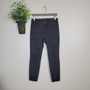 Silver 29 High Note Skinny Hi Rise Faded Black Frayed Jegging Stretch Jeans